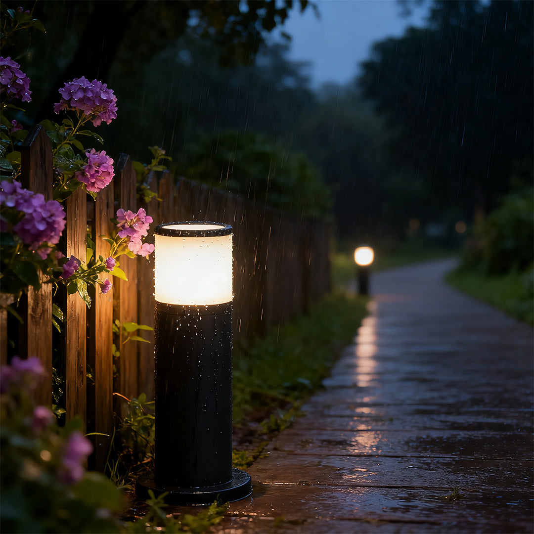 Outdoor Path Light Sleek Ambient Garden Bollard Lamps