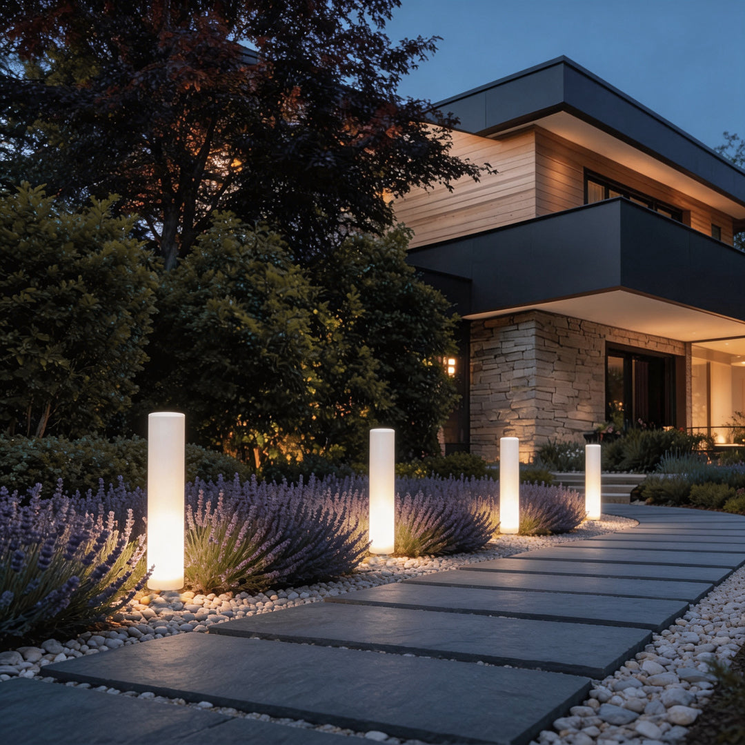 Long Cylindrical Waterproof White Modern Solar Lawn Lights Lamp Post