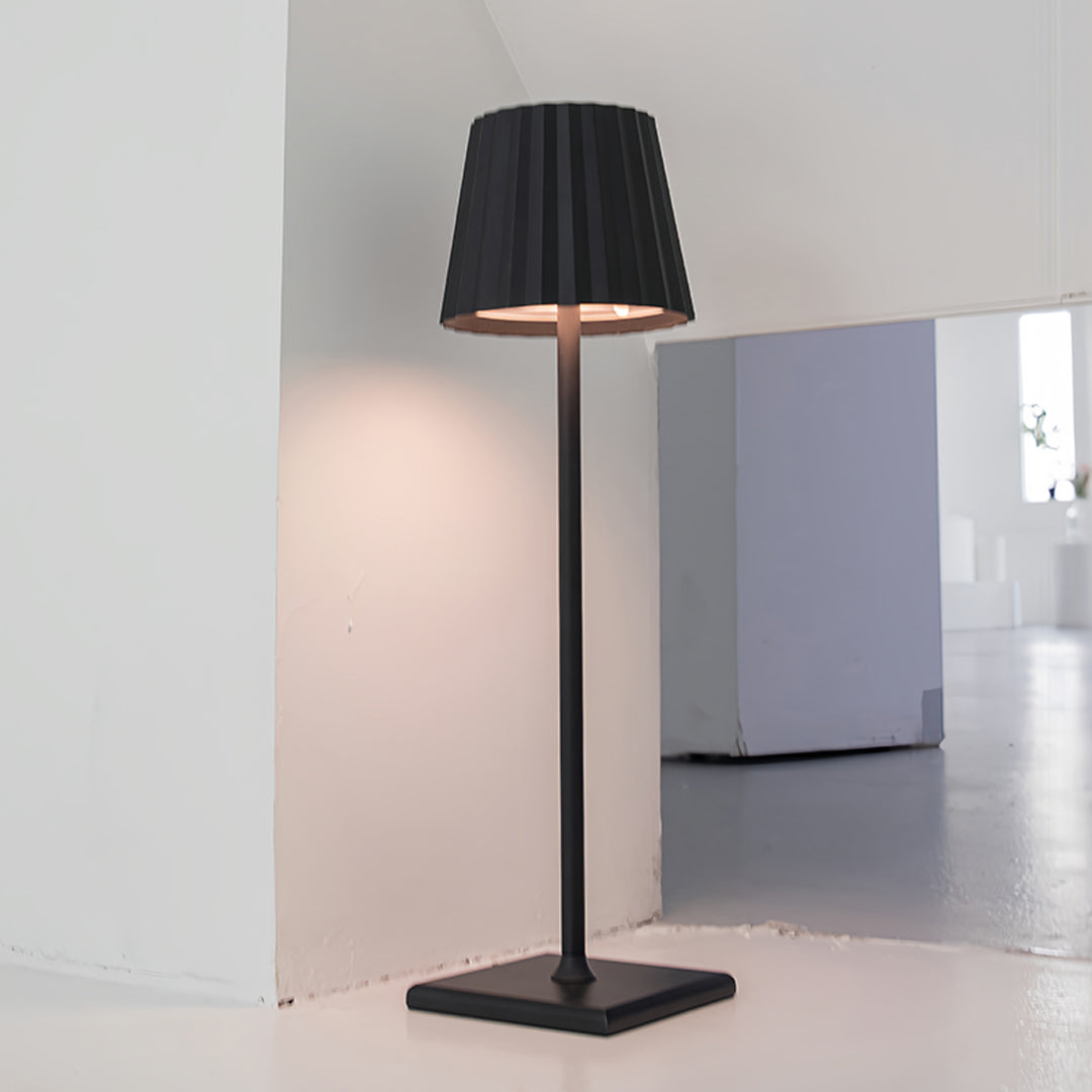 Chic Modern Metal Table Lamp with Rechargeable Battery, Touch-Activated and Cordless Buffet Lamps