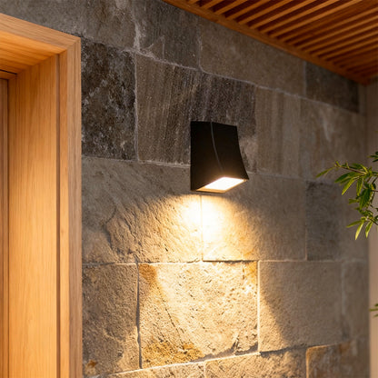 LED Outdoor Wall Sconce Industrial Style Waterproof Wall Lighting