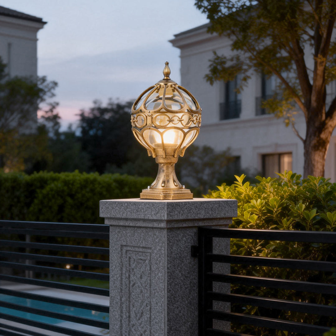 Outdoor Globe Pillar Lights European Die-Cast Aluminum Light