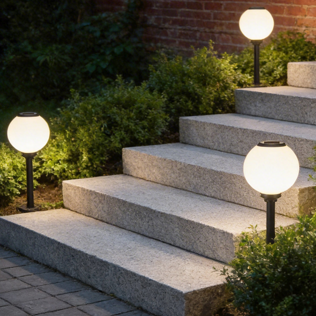 Glass Outdoor Path Light Globe Ball-Shaped LED Solar Light