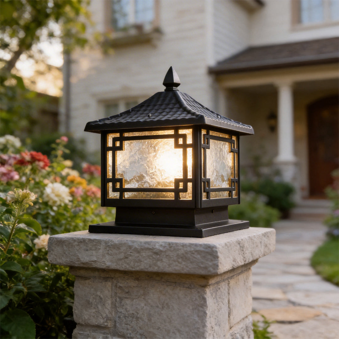 Outdoor Garden Pillar Lights Waterproof European Solar Fence Lamp